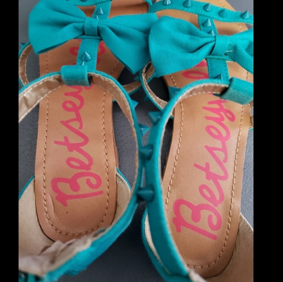 Betseyville sandals - Picture 3 of 9